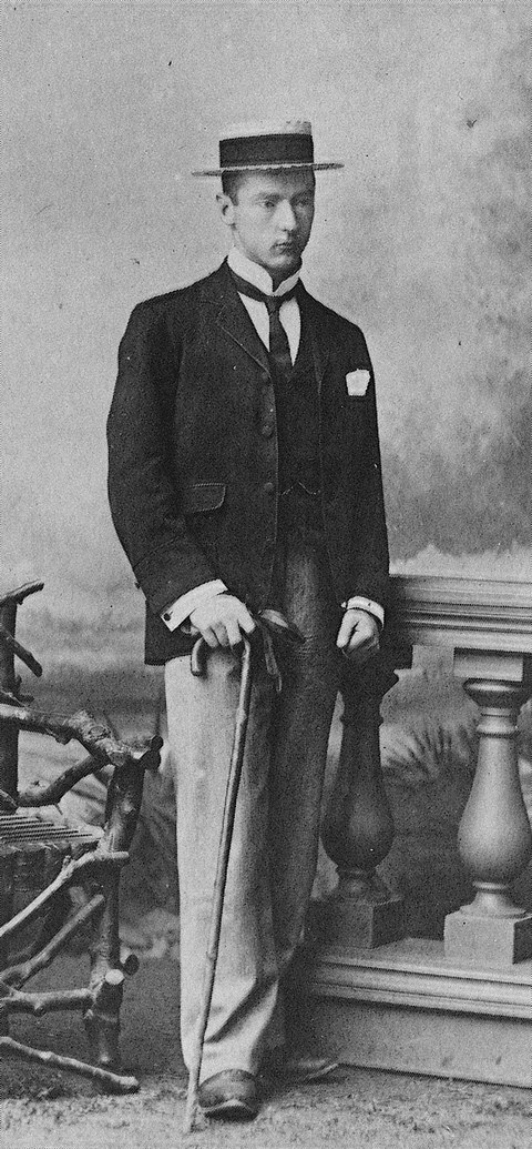Photo of Sir James
    