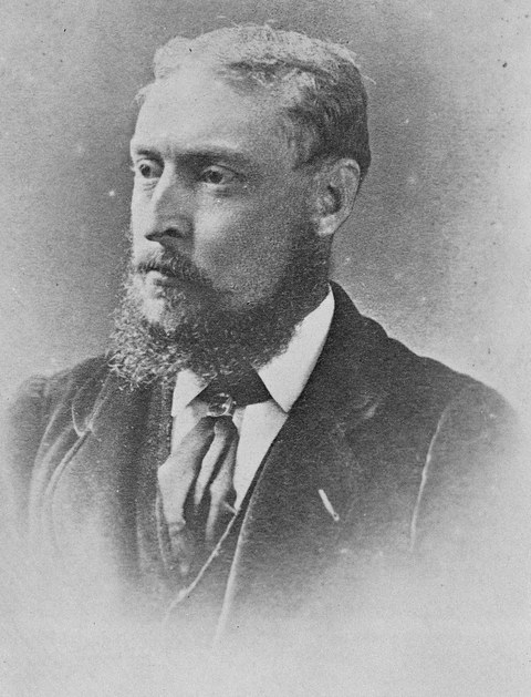 Photo of Sir Francis William Grant in the 1880s
    