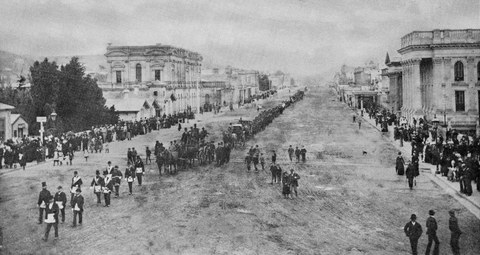 Photo of the funeral procession of Sir Francis William 6th Dec. 1888, Omaru
    